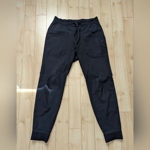 Men's Lululemon ABC jogger shorter, size M, black